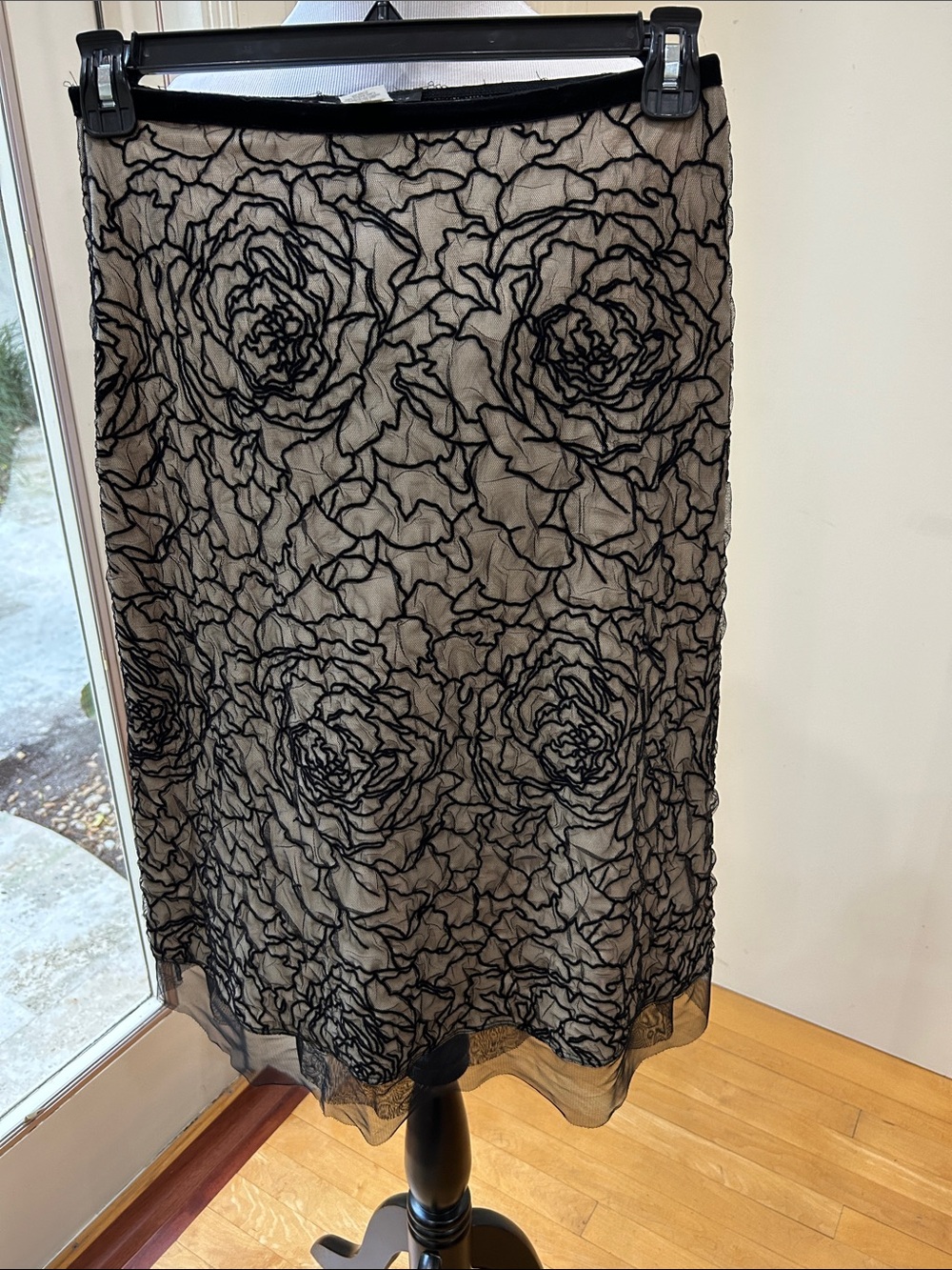 Black Floral Appliqué Midi Skirt - Unbranded
